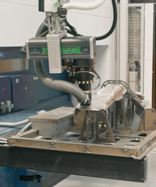 Fiber laser and Mini-Inline system engraving a permanent identification on aluminum automotive part