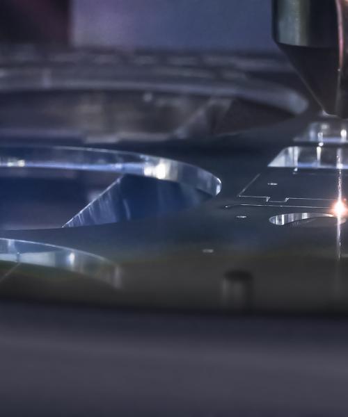 Gravotech - LS900 large laser engraver 